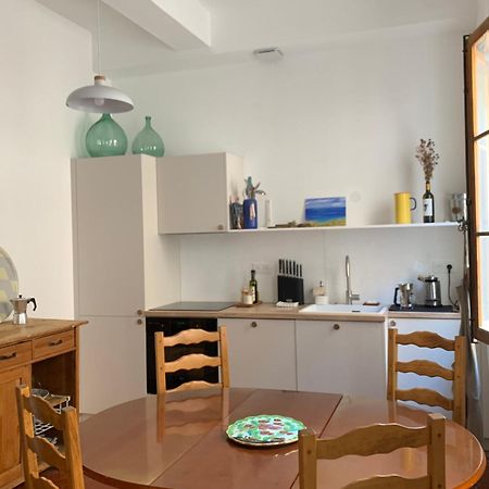 Superbe Appartement Familial En Coeur De Ville - Parking - Petit Dej Sur Demande La Ciotat Exterior foto